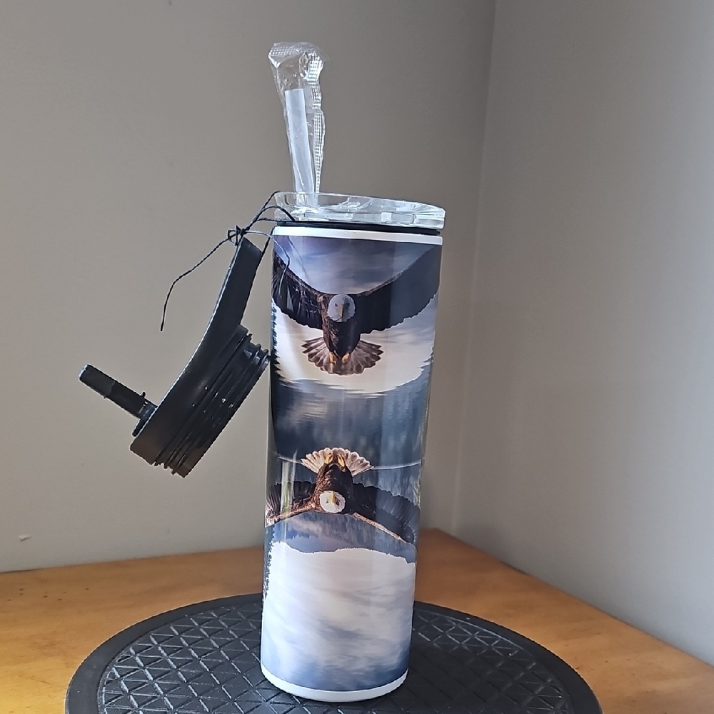 Eagle Design Tumbler with Duel Lid Option